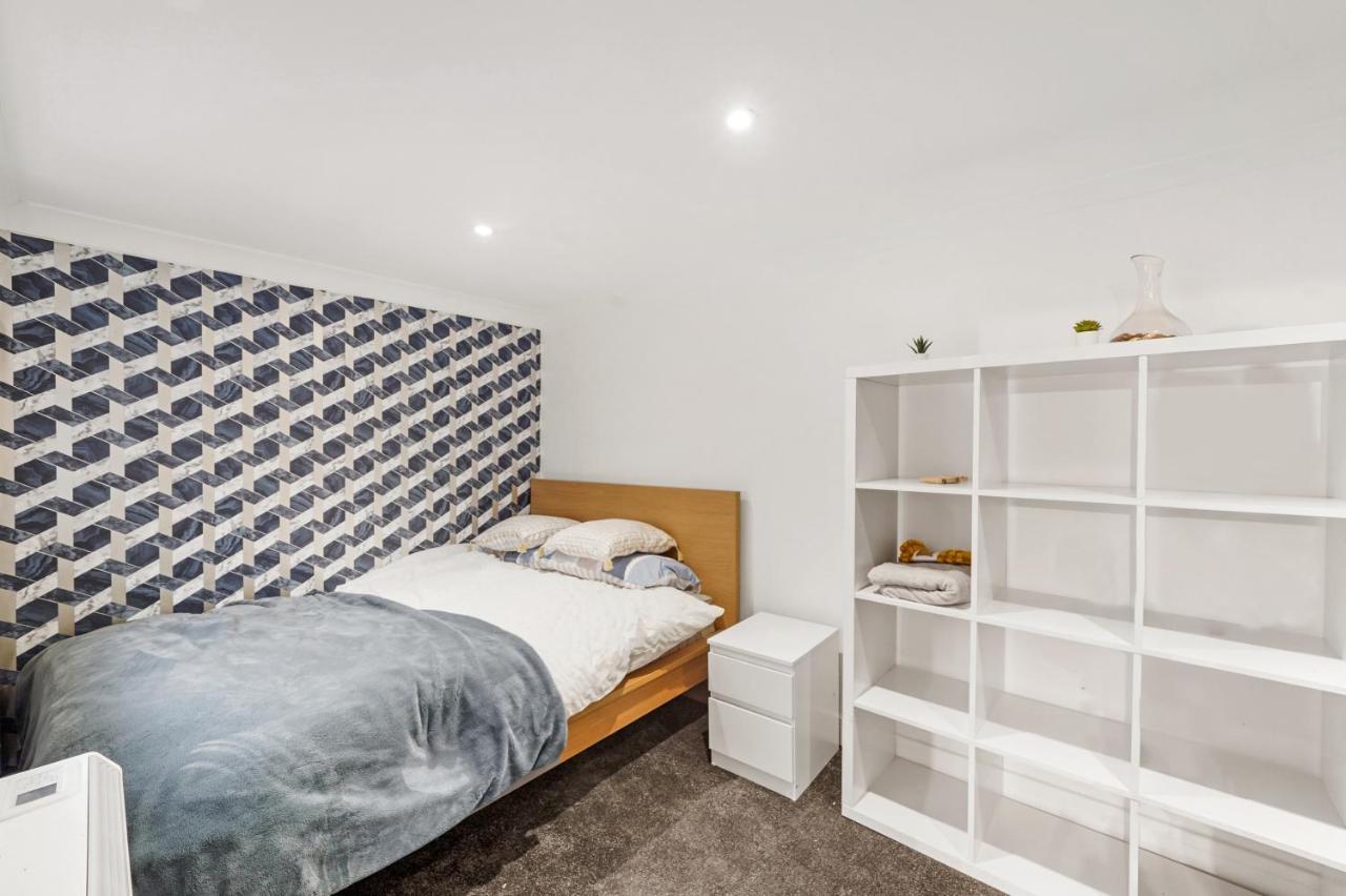 Modern One Bedroom Apartments In برايتون المظهر الخارجي الصورة