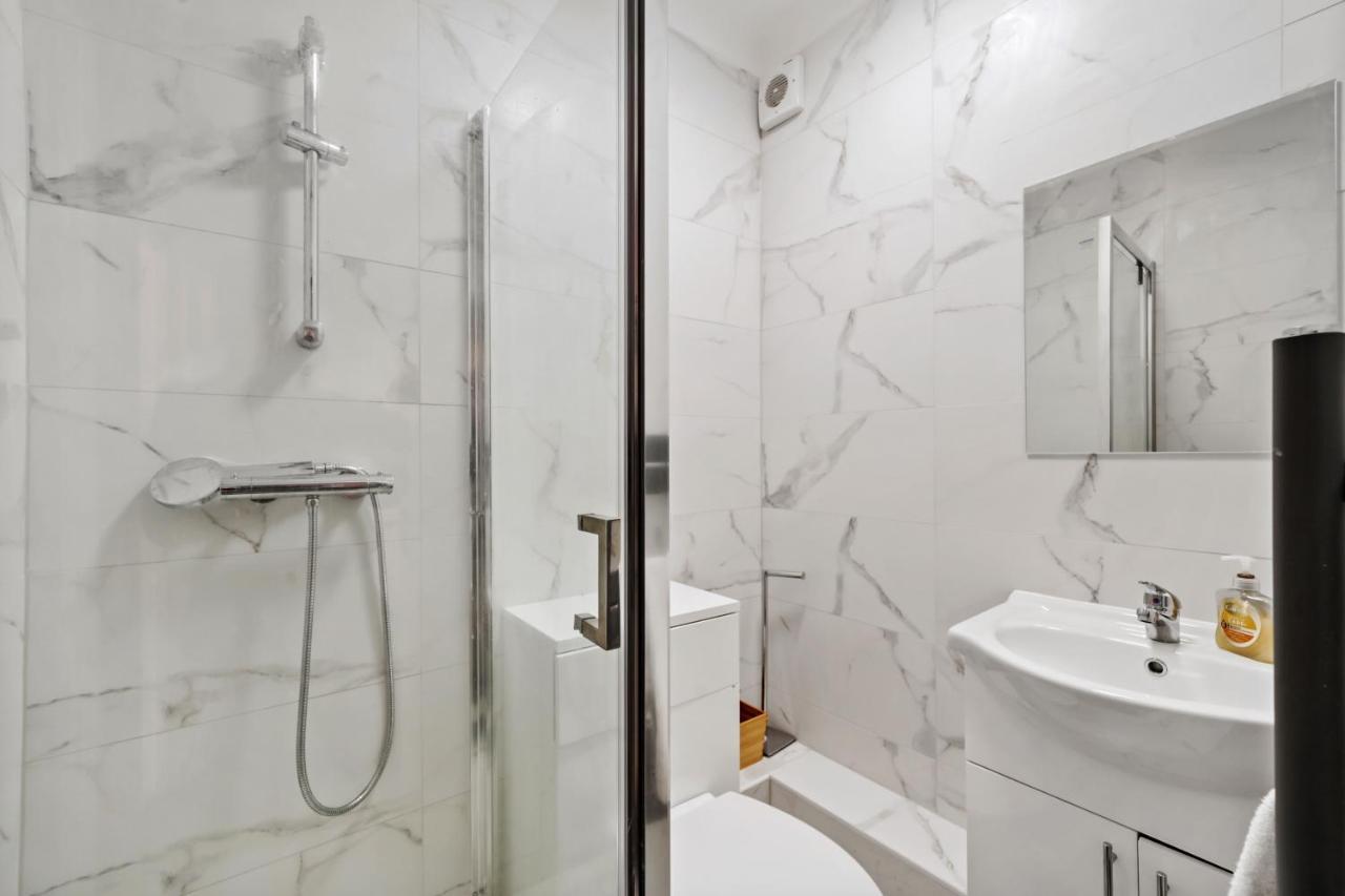 Modern One Bedroom Apartments In برايتون المظهر الخارجي الصورة